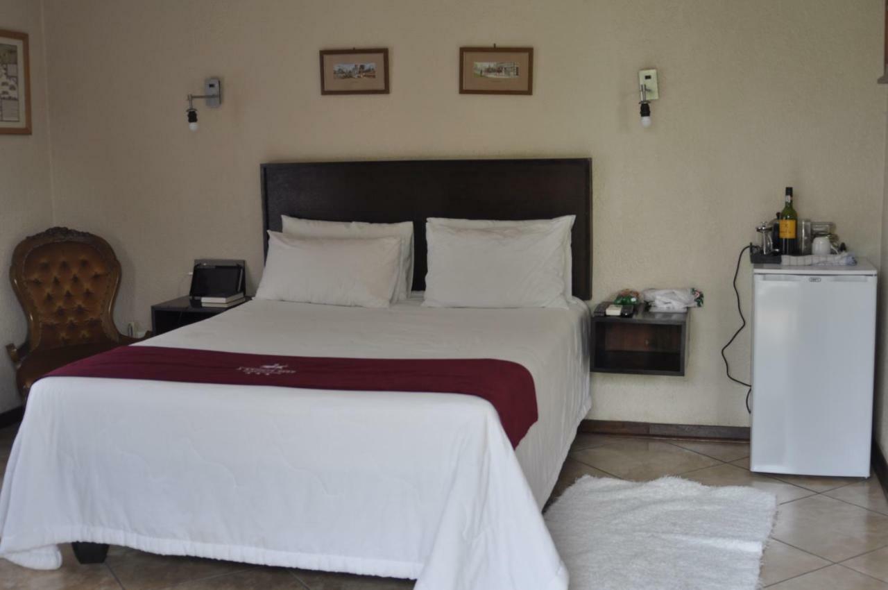 A Knights Rest Guesthouse Претория Екстериор снимка